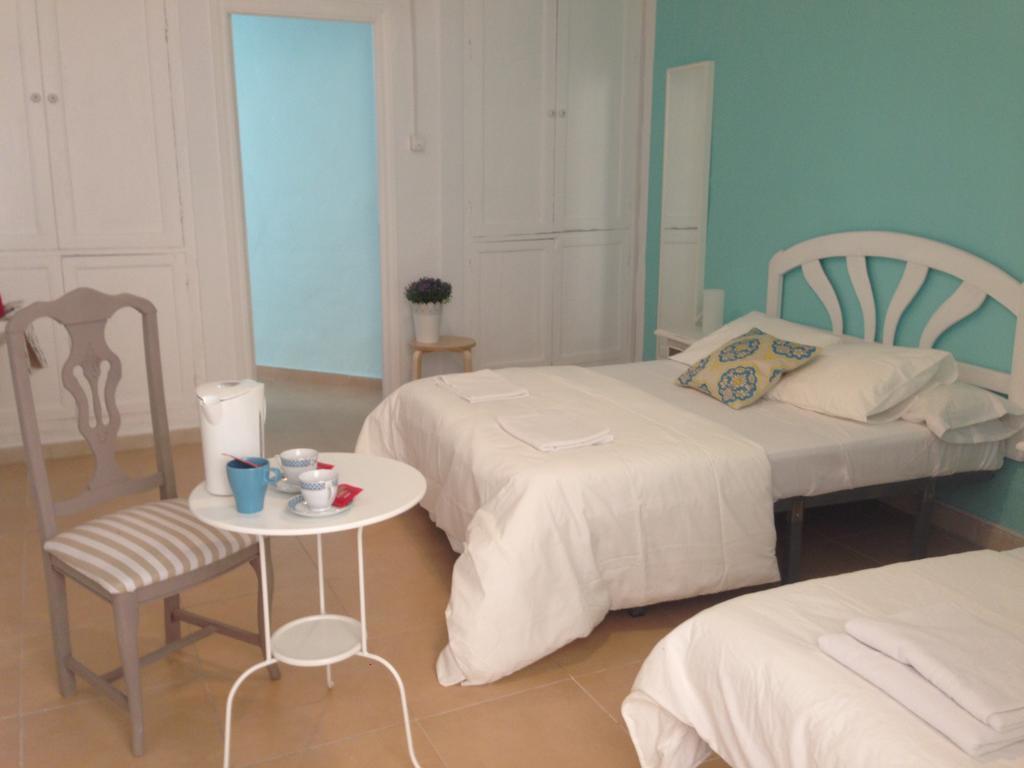 Chambre Triple Économique avec Salle de Bains Commune
