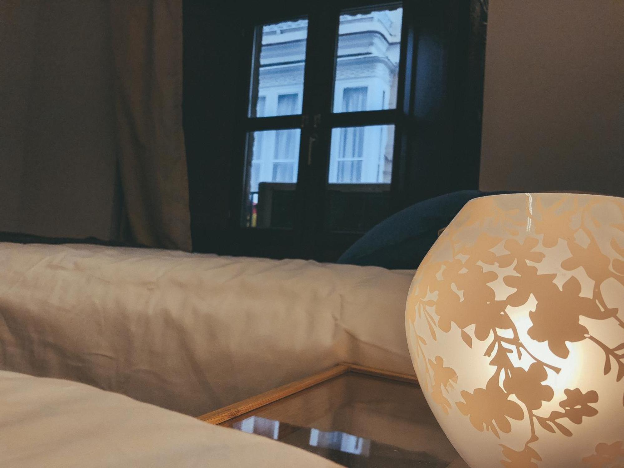 Chambre Lits Jumeaux avec Salle de Bains Commune